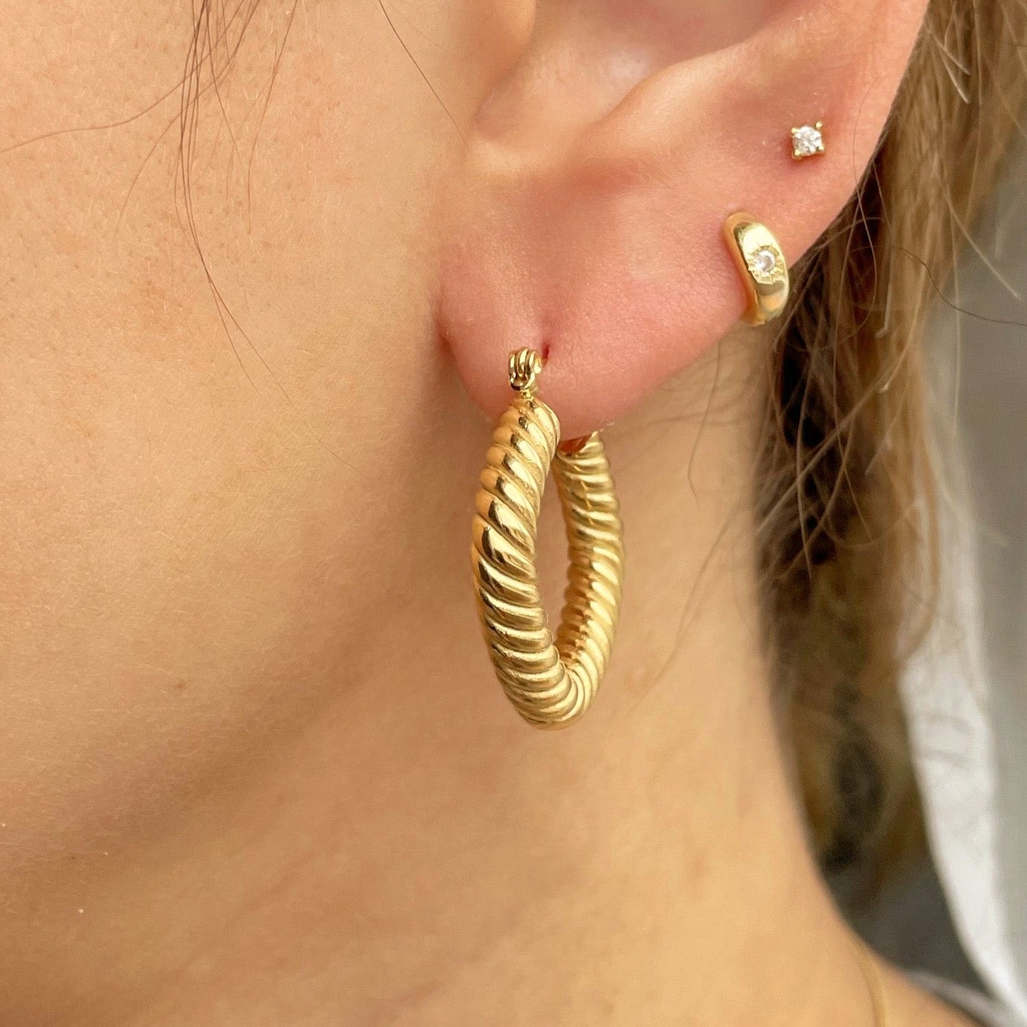 GOLD ROPE HOOPS