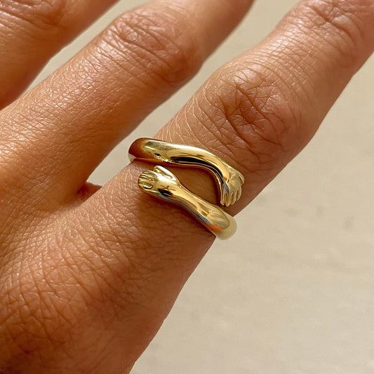 FINGER HUG RING