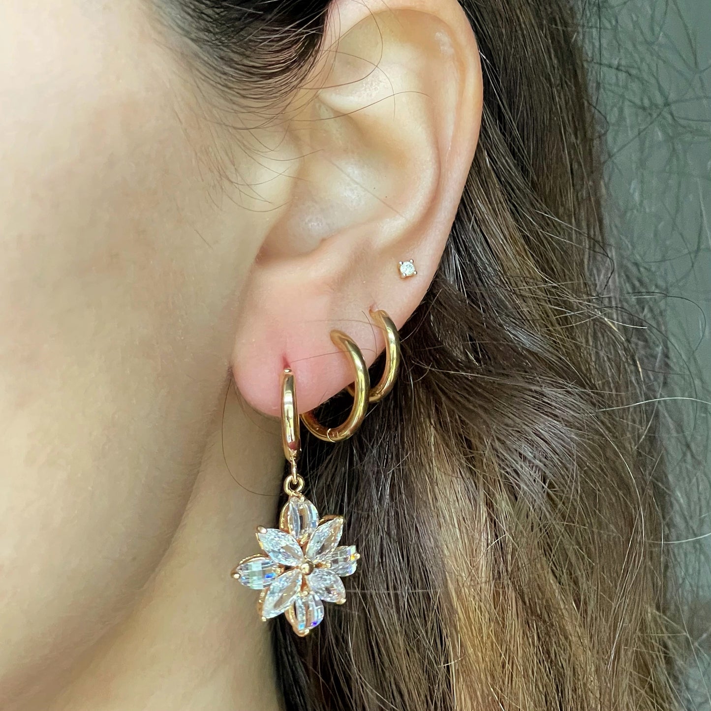 GOLD CRYSTAL FLOWER HOOPS