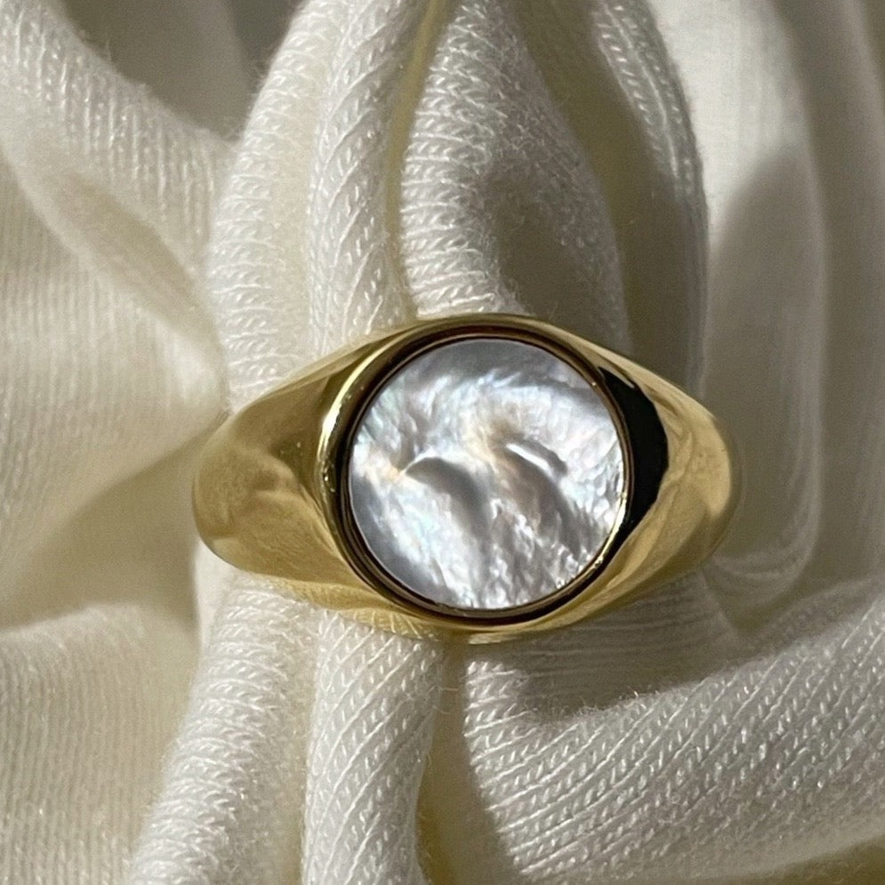 MOTHER OF PEARL RING