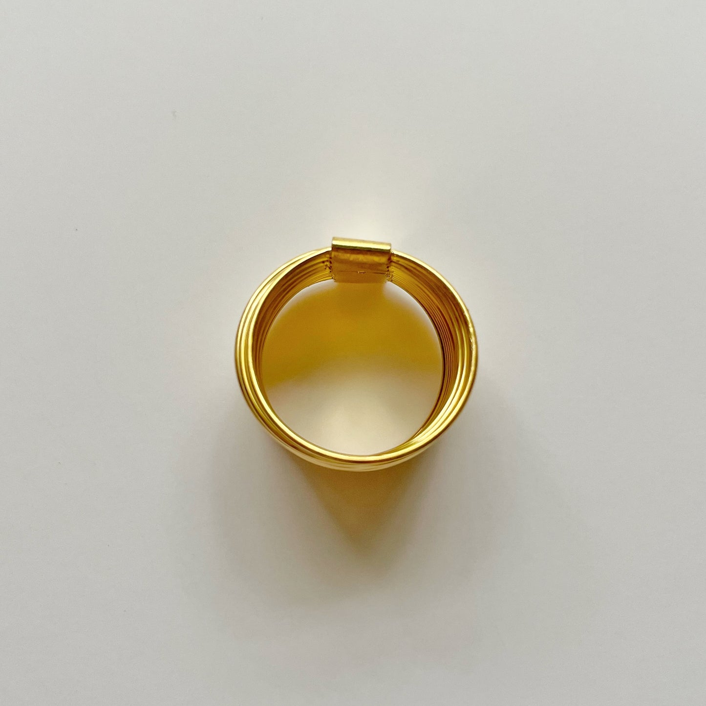 GOLD LAYERED WIRE RING